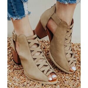 Women Heel Size 10 Beige Crisscross Block-Heel Sandal